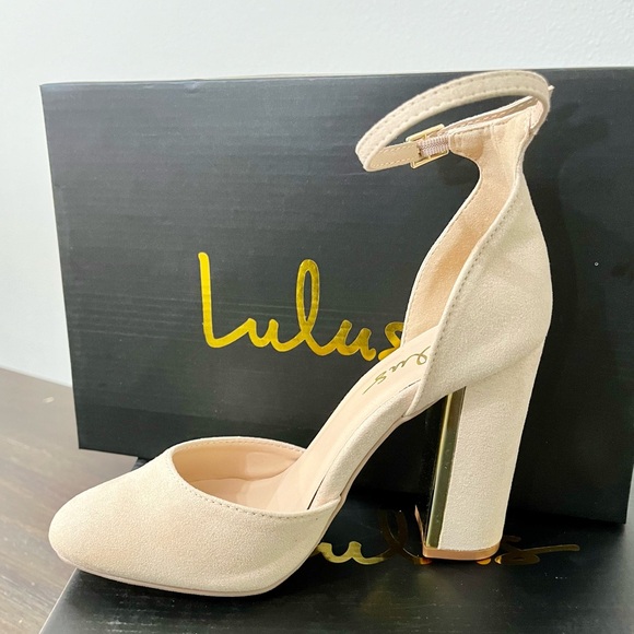 New in box! Lulus Laura Light Nude Suede Ankle Strap Heels size 5.5 with gold - Picture 9 of 11
